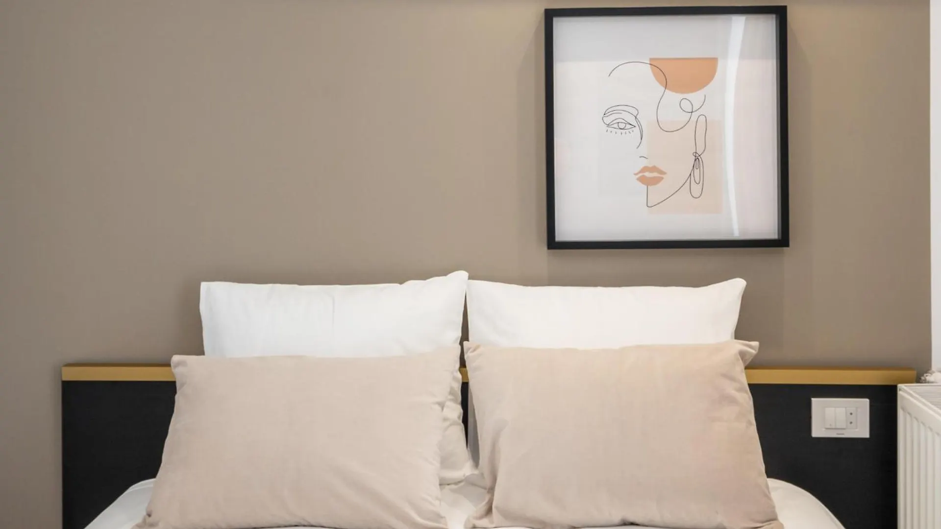 Romana Central 2 Bedroom Apartment Bucureşti 0*,  România