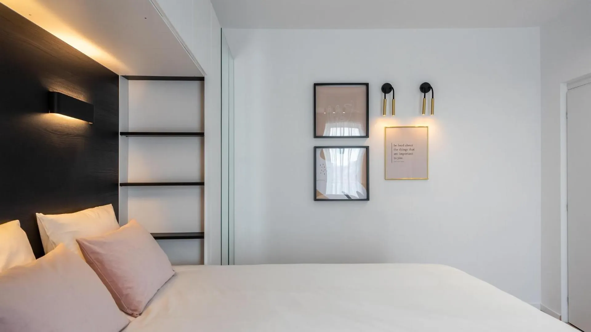 Romana Central 2 Bedroom Apartment Bucureşti